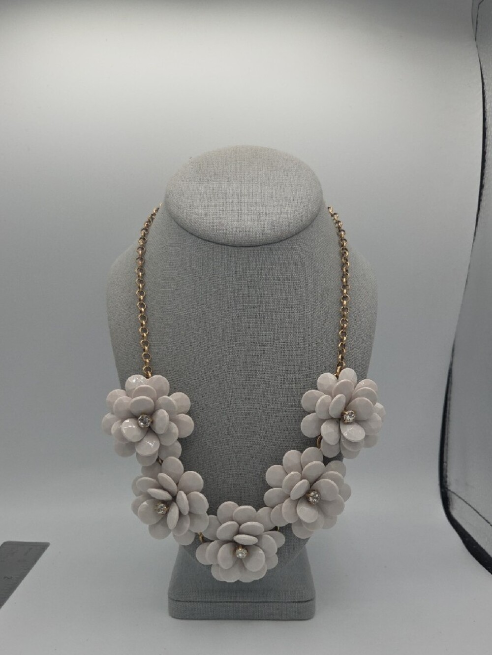5 for $25! J. Crew Floral Statement Necklace Light Gray - Picture 2 of 6